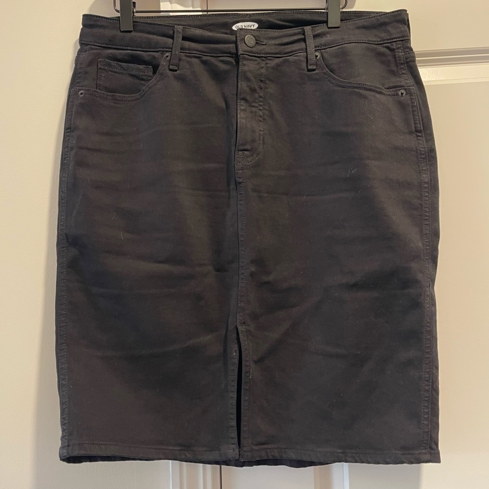 Old Navy Denim Black Jean Skirt Short Length Zipper Closure Women’s Size 12